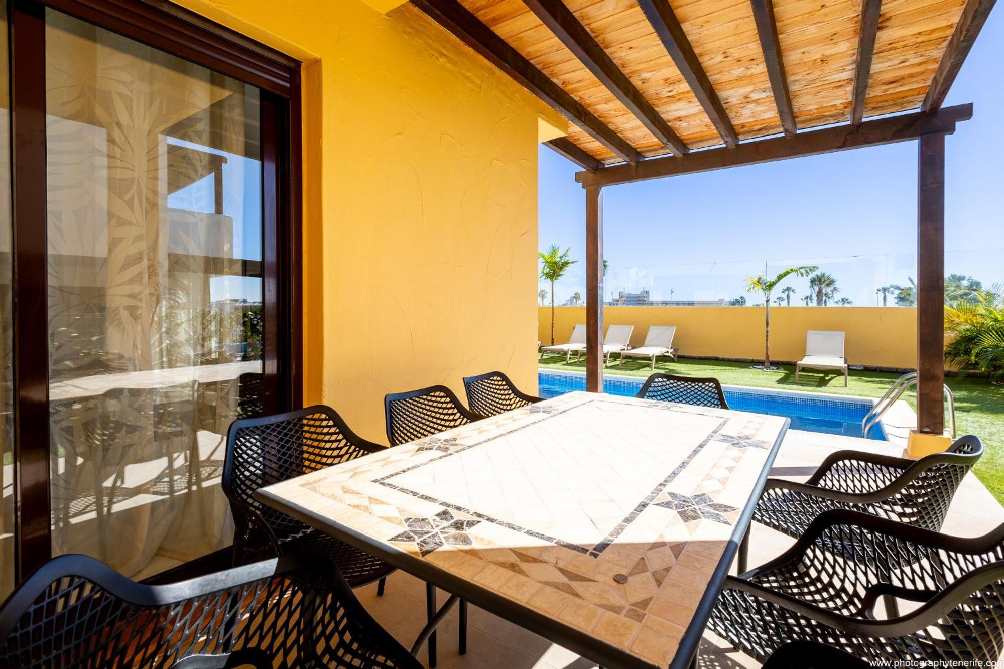Villa With 4 Bedrooms And Private Heated Pool San Miguel de Abona Luaran gambar
